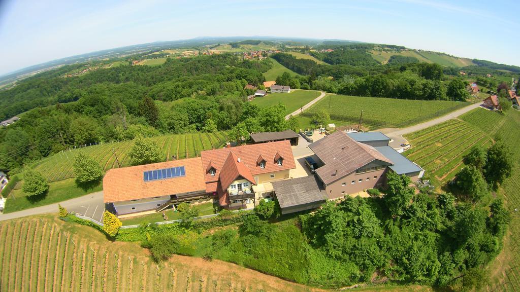 Weingut Gaestezimmer Gruber エーレンハウゼン エクステリア 写真